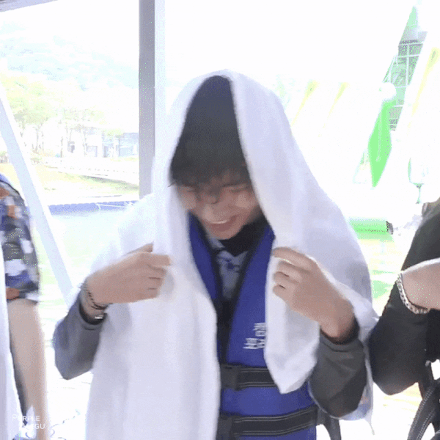 RUN BTS 84 Behind