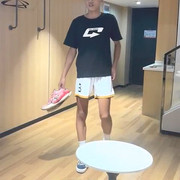 田徑體育生的飛機