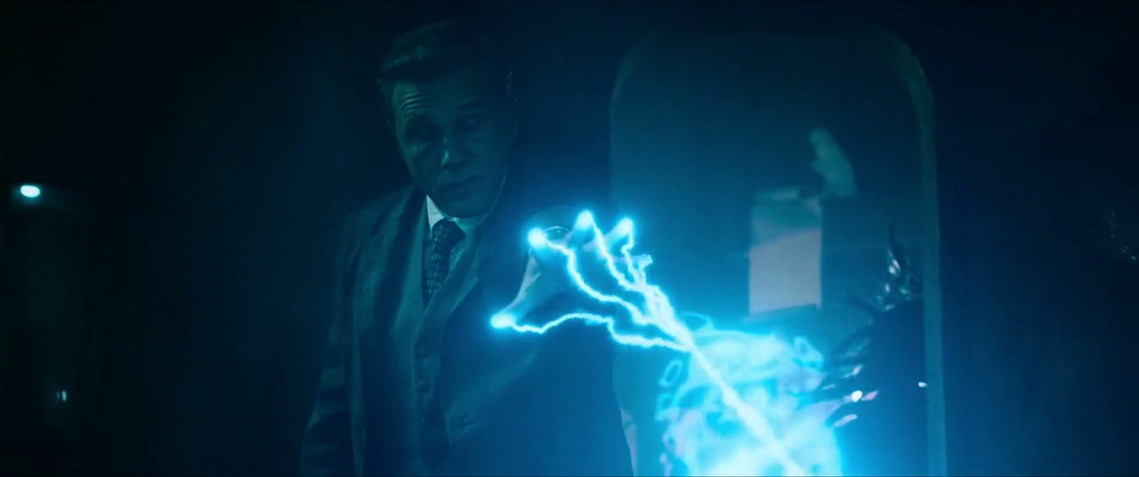 The Portable Door Screenshot