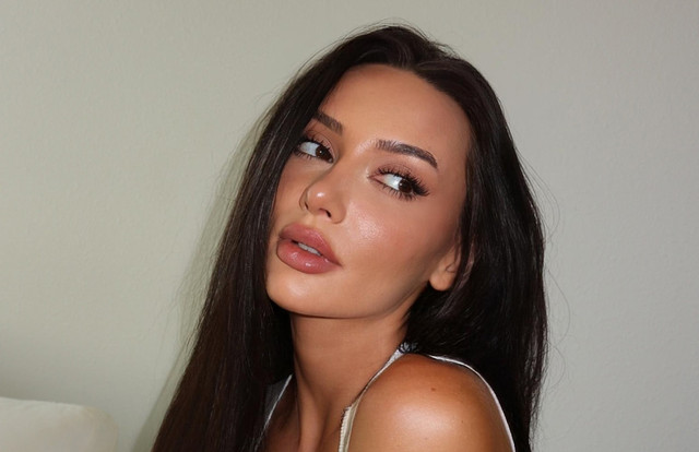 Stassi-Wilde-Wallpapers-Insta-Fit-Bio-1.jpg