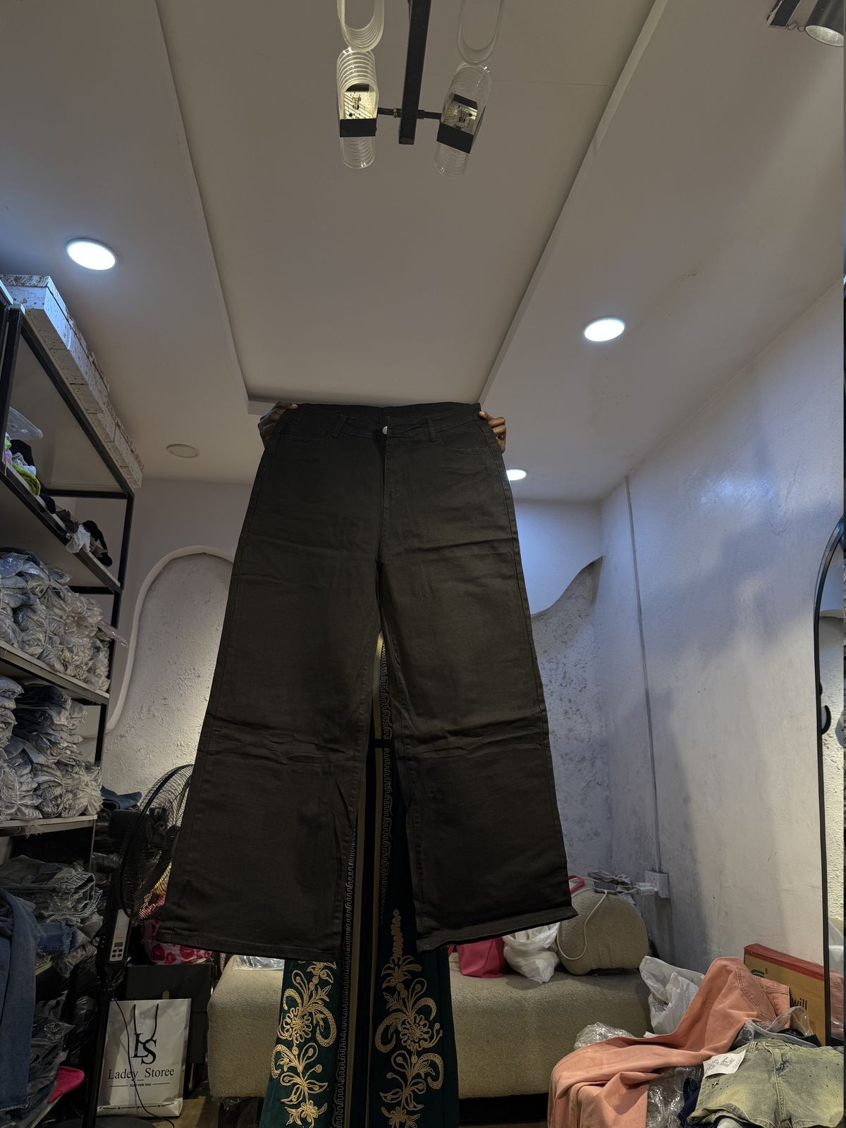 Waist 34