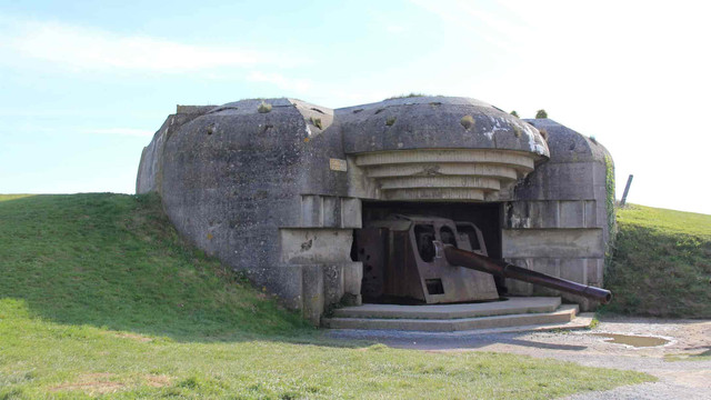 https://i.ibb.co/xCc9zrK/bunker.jpg