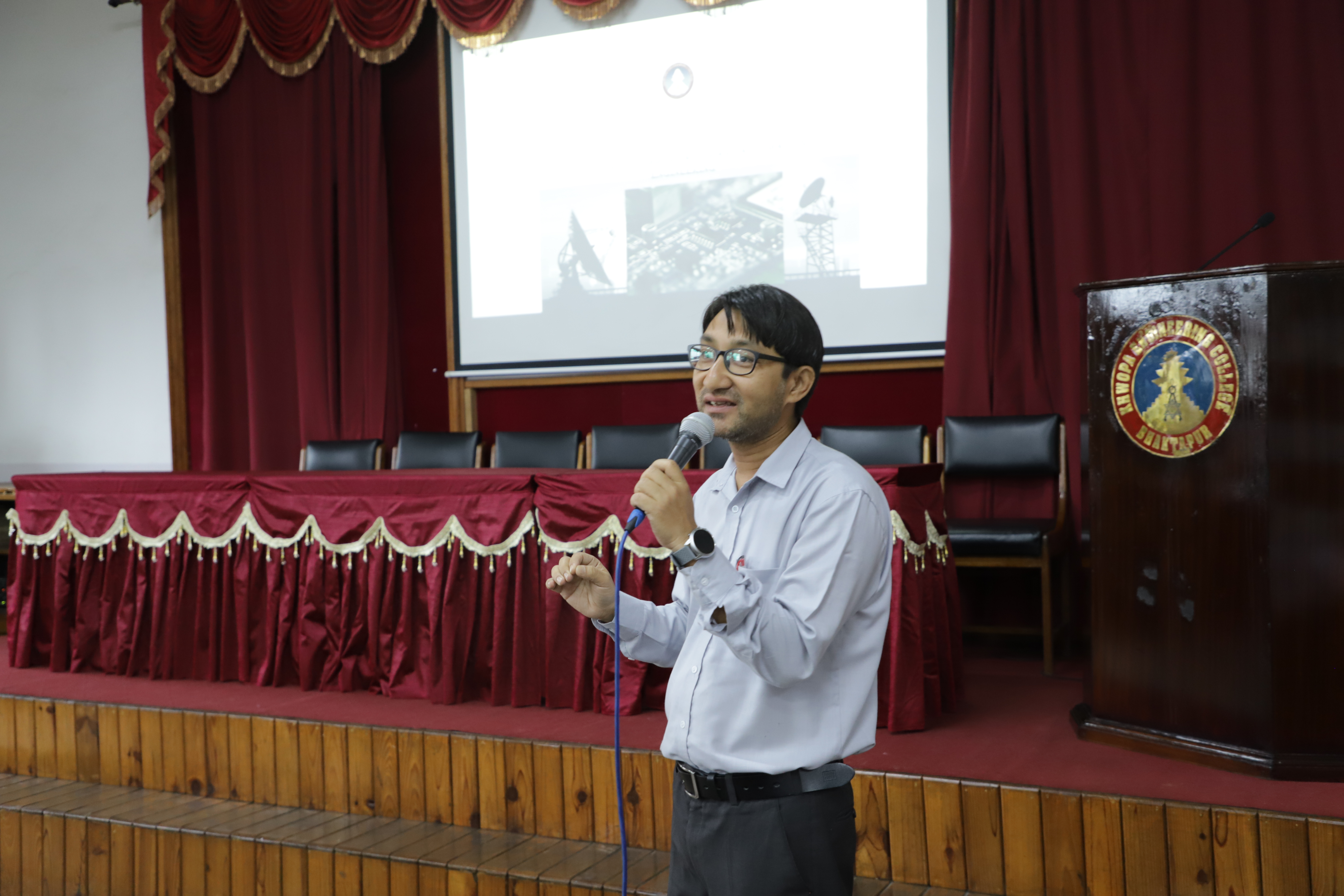 Khwopa Engineering College - News: Electives and Final Year Project ...