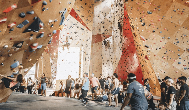 Climbing-58