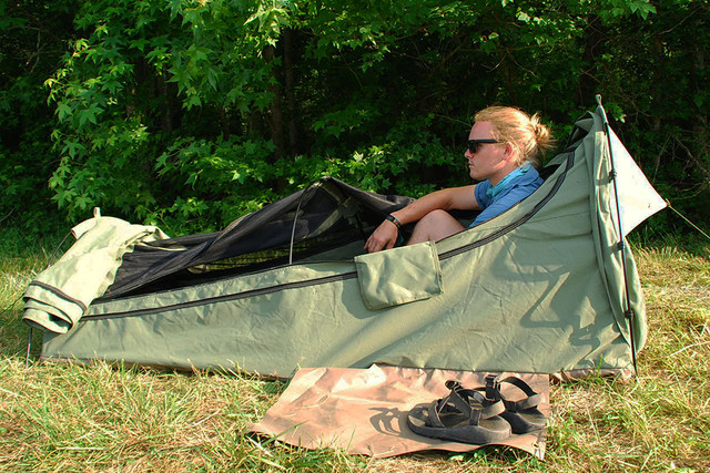 sitting-down-outbag-swags