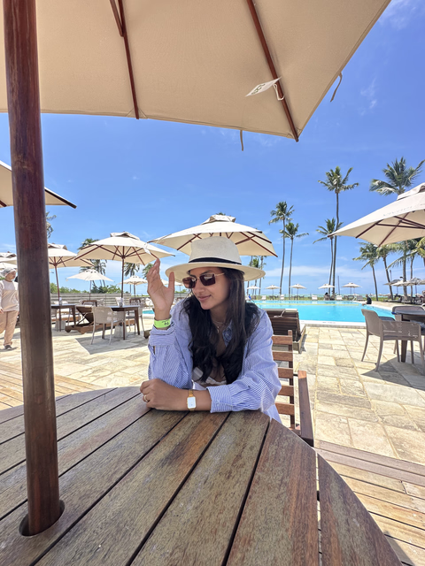 Gabriela em jantar elegante