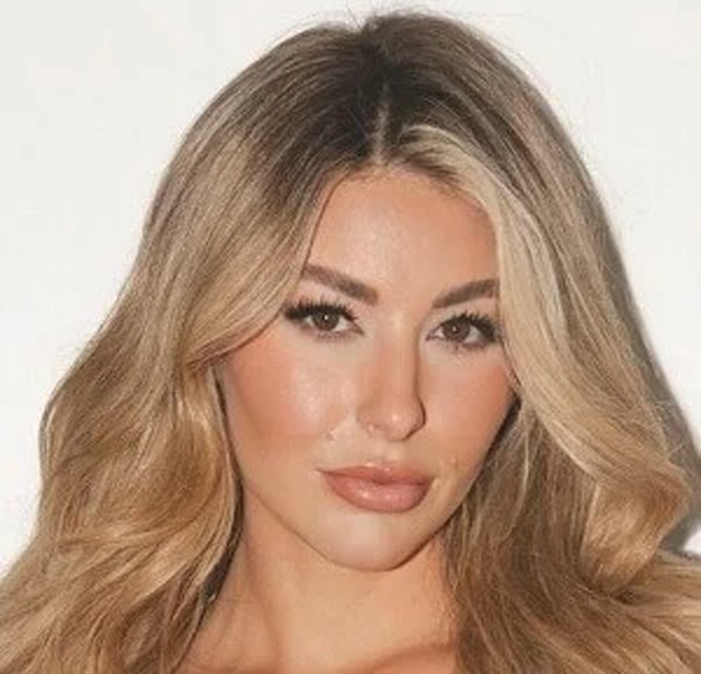 Bailey Powell Wallpapers Insta Fit Bio.png