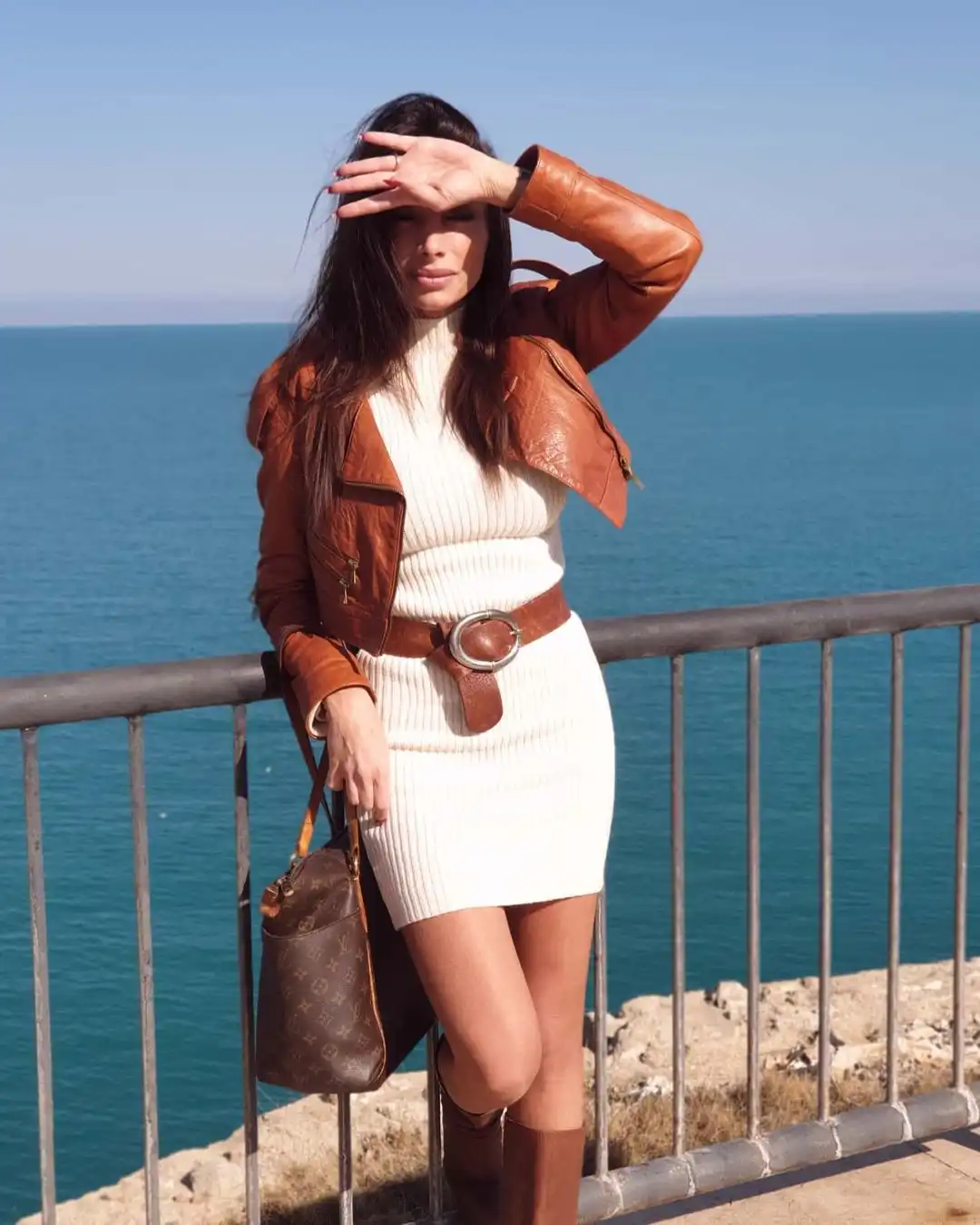 Amelia Fiore Wallpapers Insta Fit Bio (1)