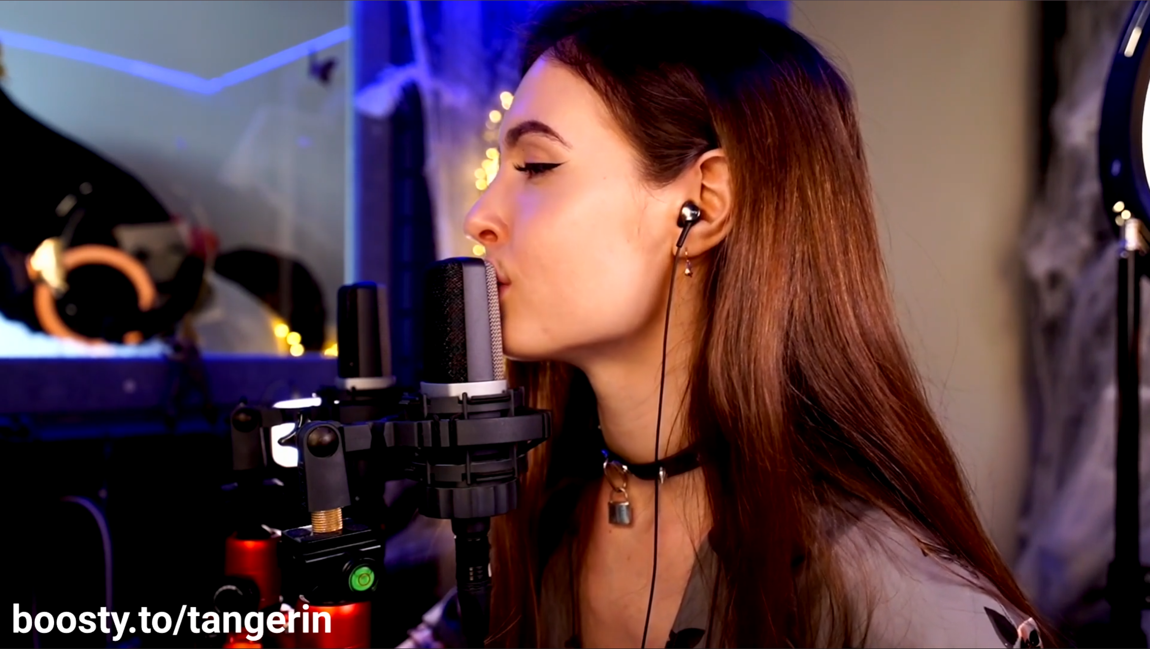 AKG Ear Licking and Mouth Sounds [ Tangerin ]