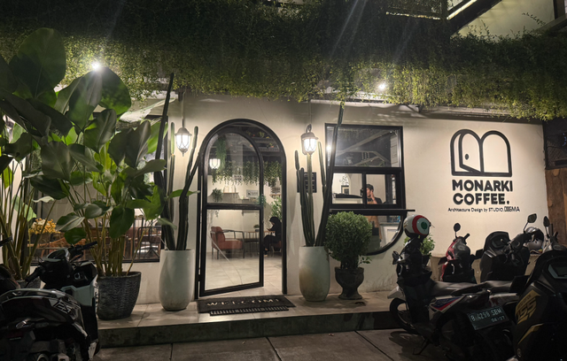 Monarki Coffee | Coffee Shop Jakarta Pusat