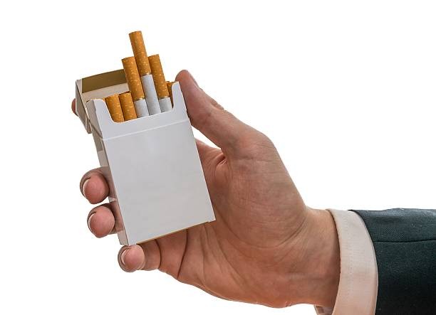 Illustration - La Côte d'Ivoire fait disparaître les paquets de cigarettes qui séduisent