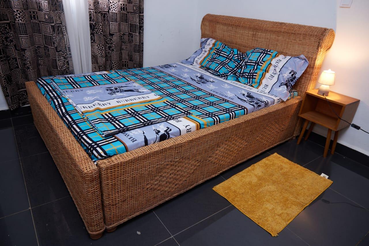 Appartement meublé à louer à Santa Barbara, Yaoundé - 30000 FCFA/nuit