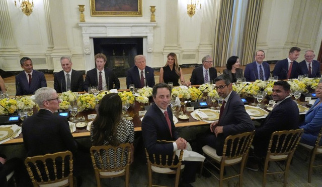 billionaires-at-white-house-2.jpg