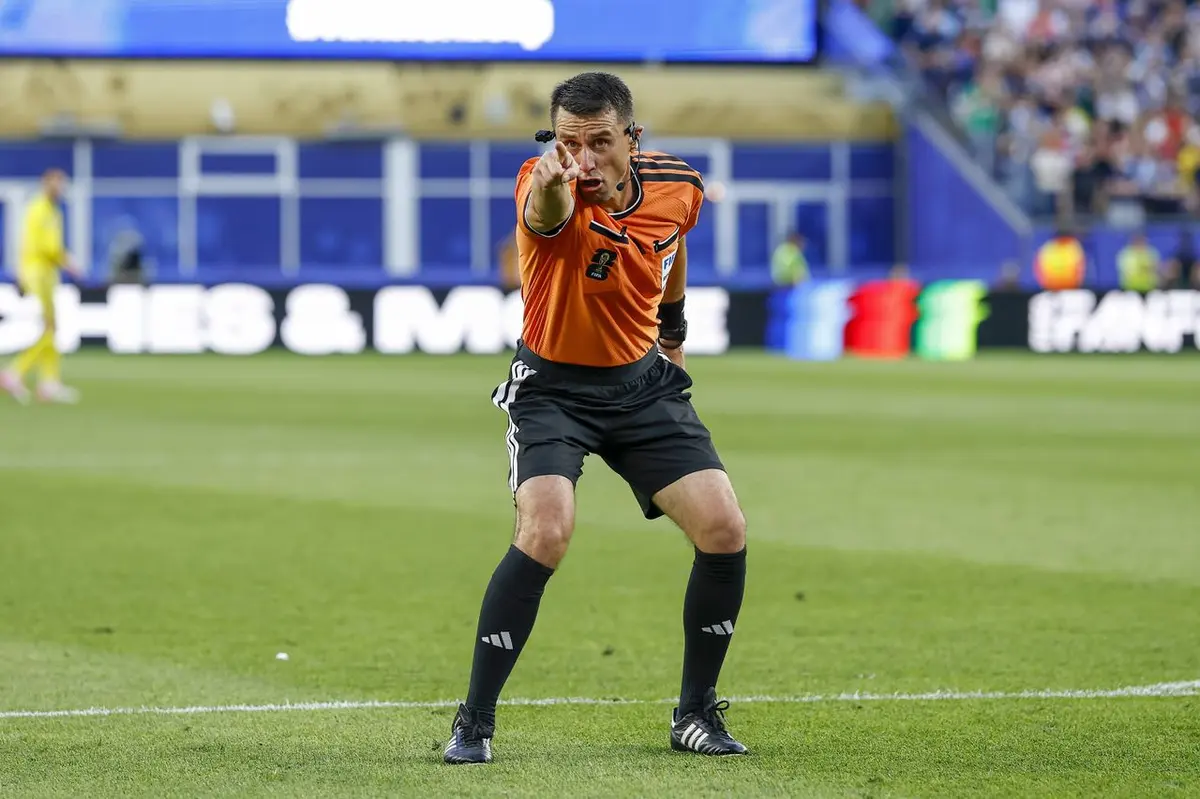 Paraguay vs France Referee Revealed