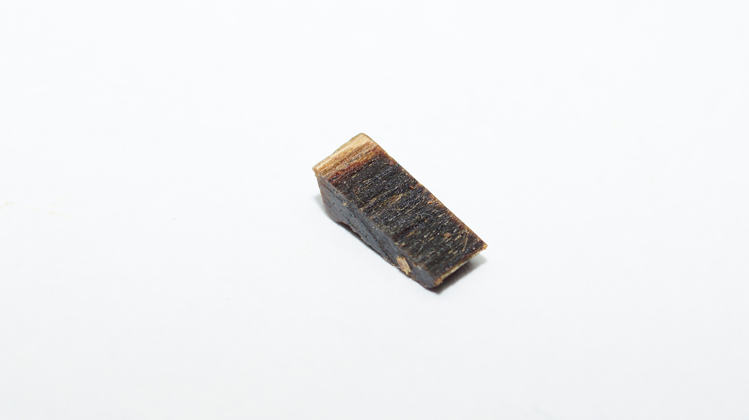 [Ouddict.com] Oud Wood