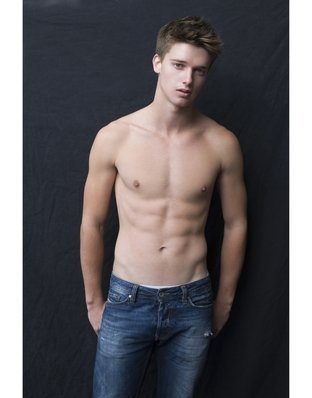 Patrick-Schwarzenegger-3.jpg