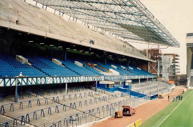 standing-enclosure