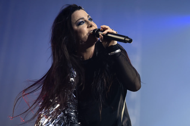 evanescence-9.png