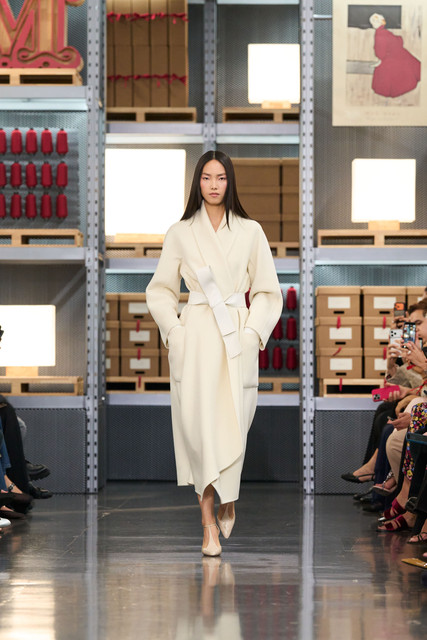LOOK 04.jpg