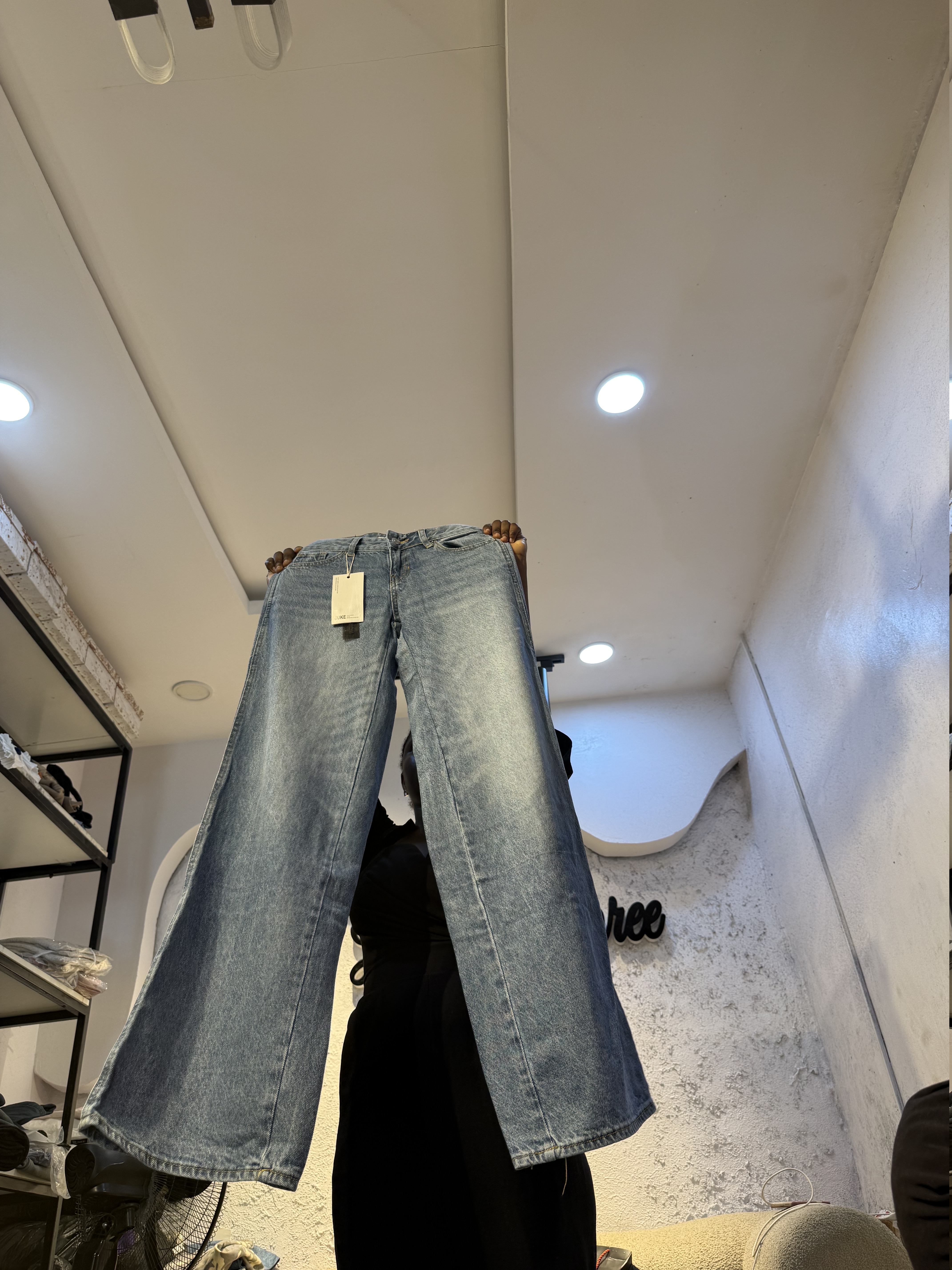 Waist 28