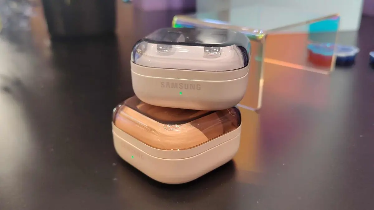Samsung's First Clip-on Earbuds to Launch?