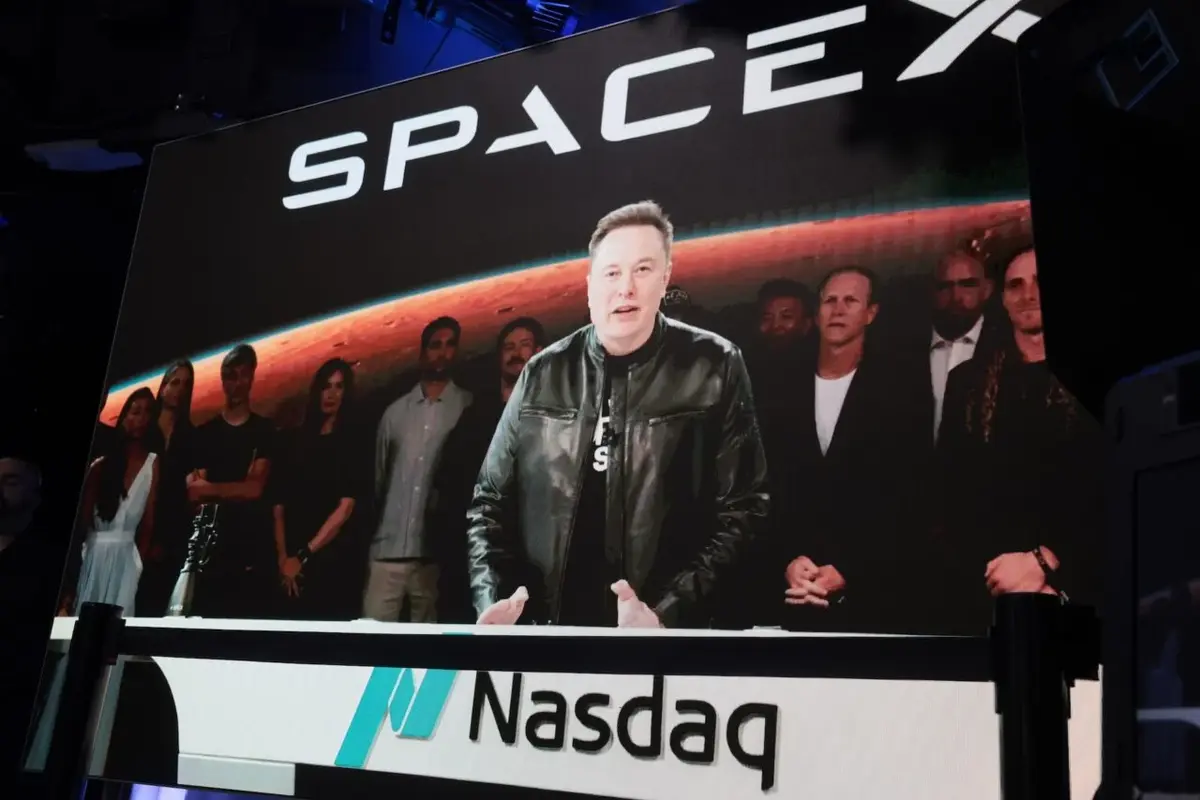 SpaceX Faces Potential Employee Exodus