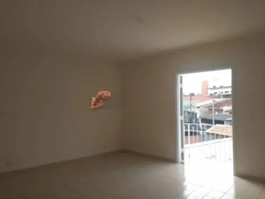 Casa à venda com 193m², 5 quartos, 1 suíte e 3 vagas em Vila Barreto