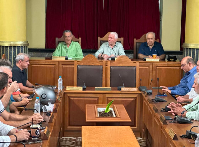 EΚΤΑΚΤΗ ΣΥΣΚΕΨΗ ΜΟΥΤΖΟΥΡΗ ΓΙΑ ΤΗ ΜΕΤΑΦΟΡΑ ΜΕΤΑΝΑΣΤΩΝ ΑΠΟ ΤΗΝ ΚΡΗΤΗ ΣΕ ΛΕΣΒΟ ΚΑΙ ΣΑΜΟ