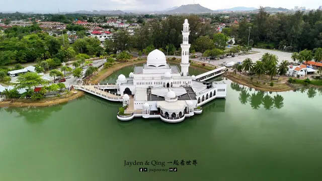 Tengku Tengah Zaharah Mosque4.webp