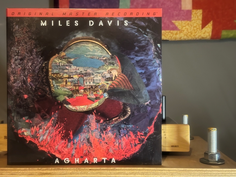 Miles-Davis-Agharta-Front.jpg