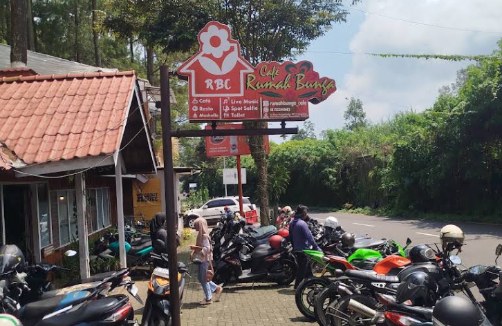 Rumah Bunga Cafe