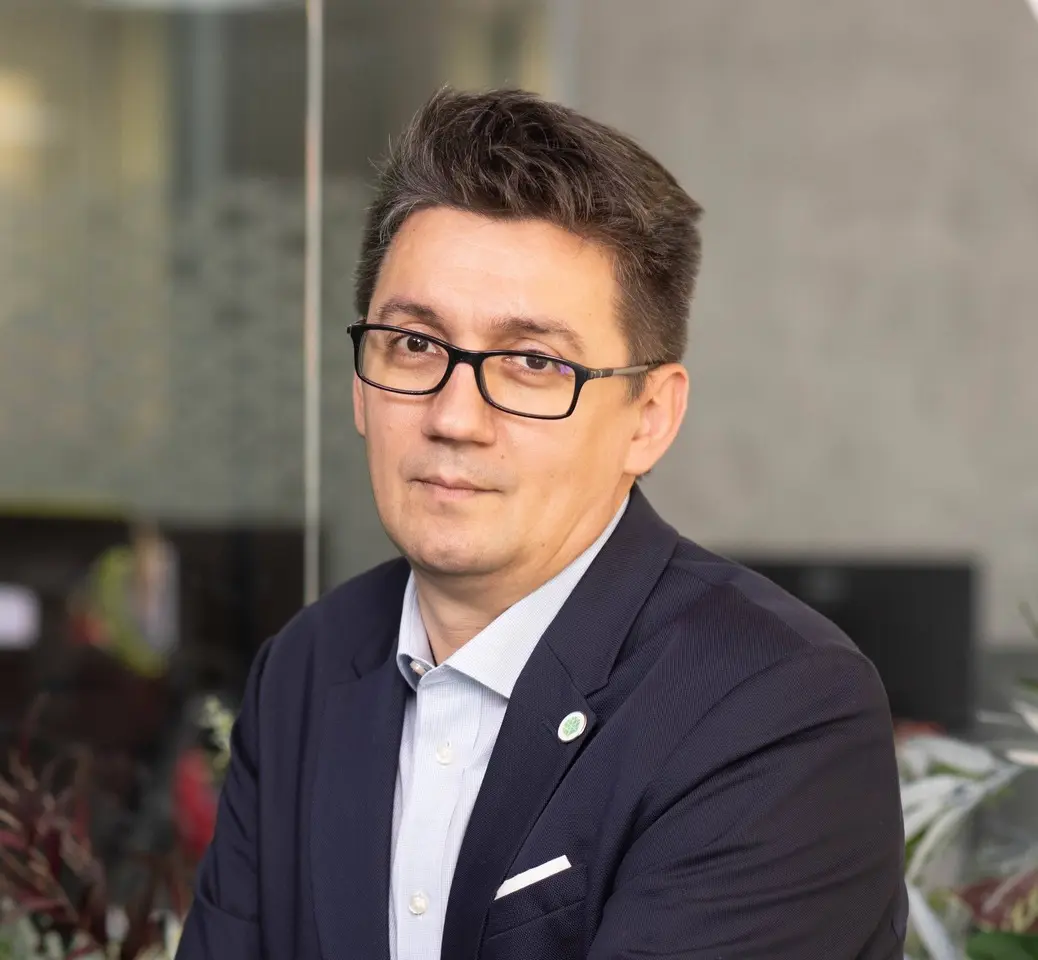 Simtel finalizează un proiect de stocare a energiei regenerabile de 100 MW în Caraș-Severin