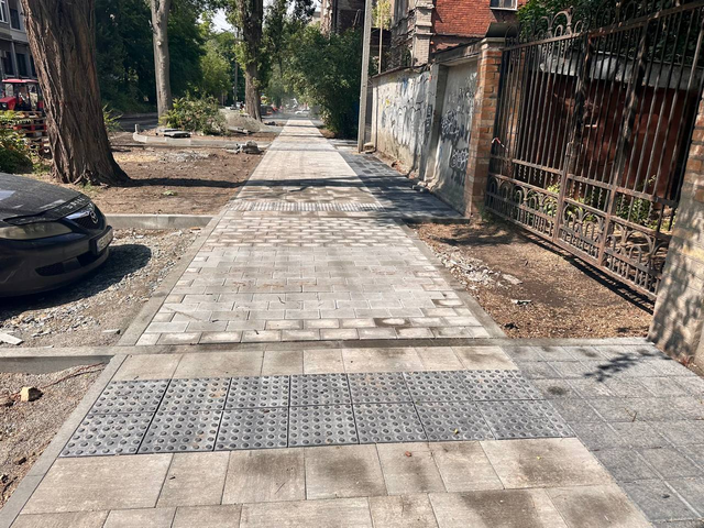 local road Dn1