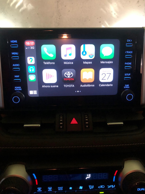 Apple carplay rav4
