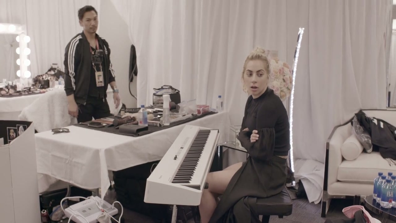 Gaga: Five Foot Two Screenshot