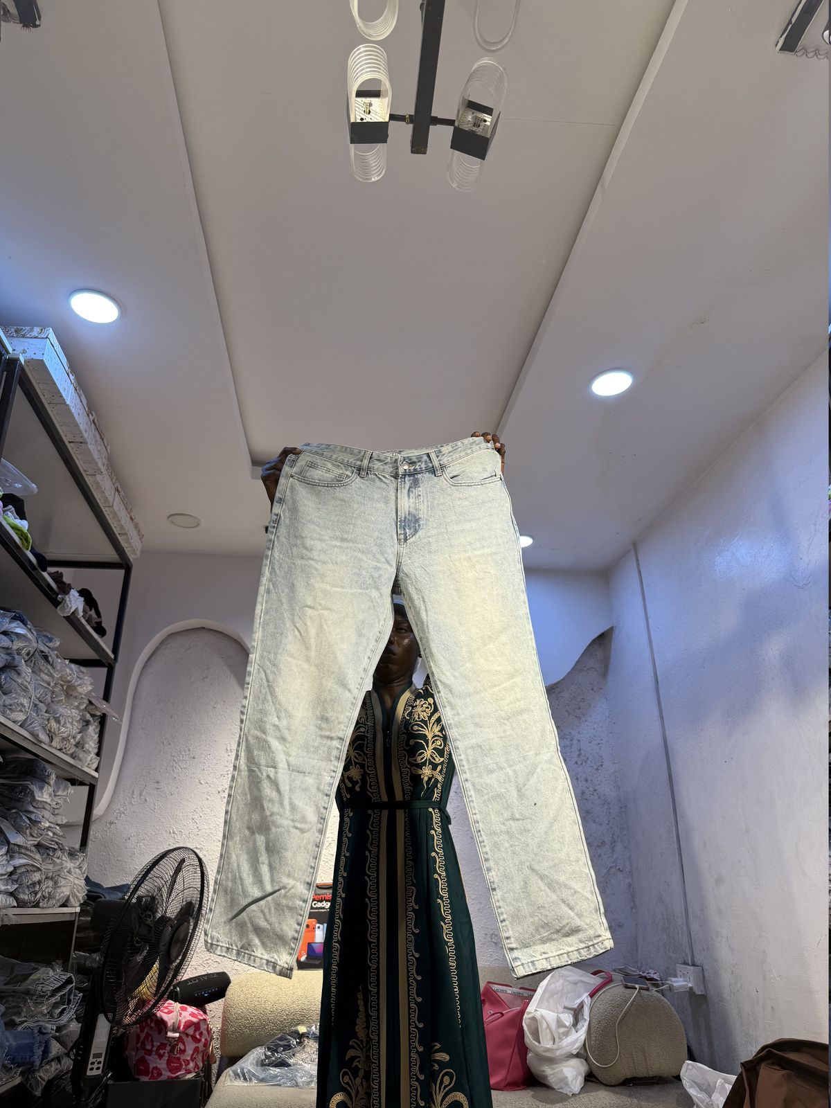 Waist 34