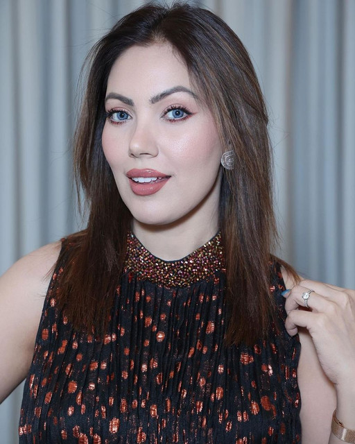 tmkoc-actresses-munmun-dutta-and-palak-sindhwani-keep-it-cheeky-in-black-fans-in-love-3 tmkoc-actresses-munmun-dutta-and-palak-sindhwani-keep-it-cheeky-in-black-fans-in-love-3