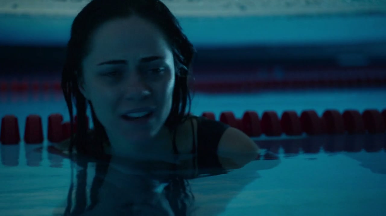 12 Feet Deep Screenshot