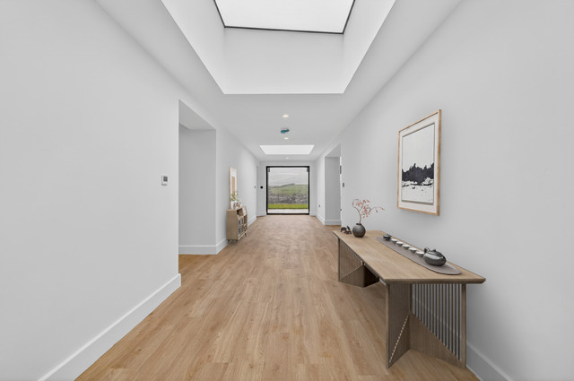 Unfurnished hall before virtual staging