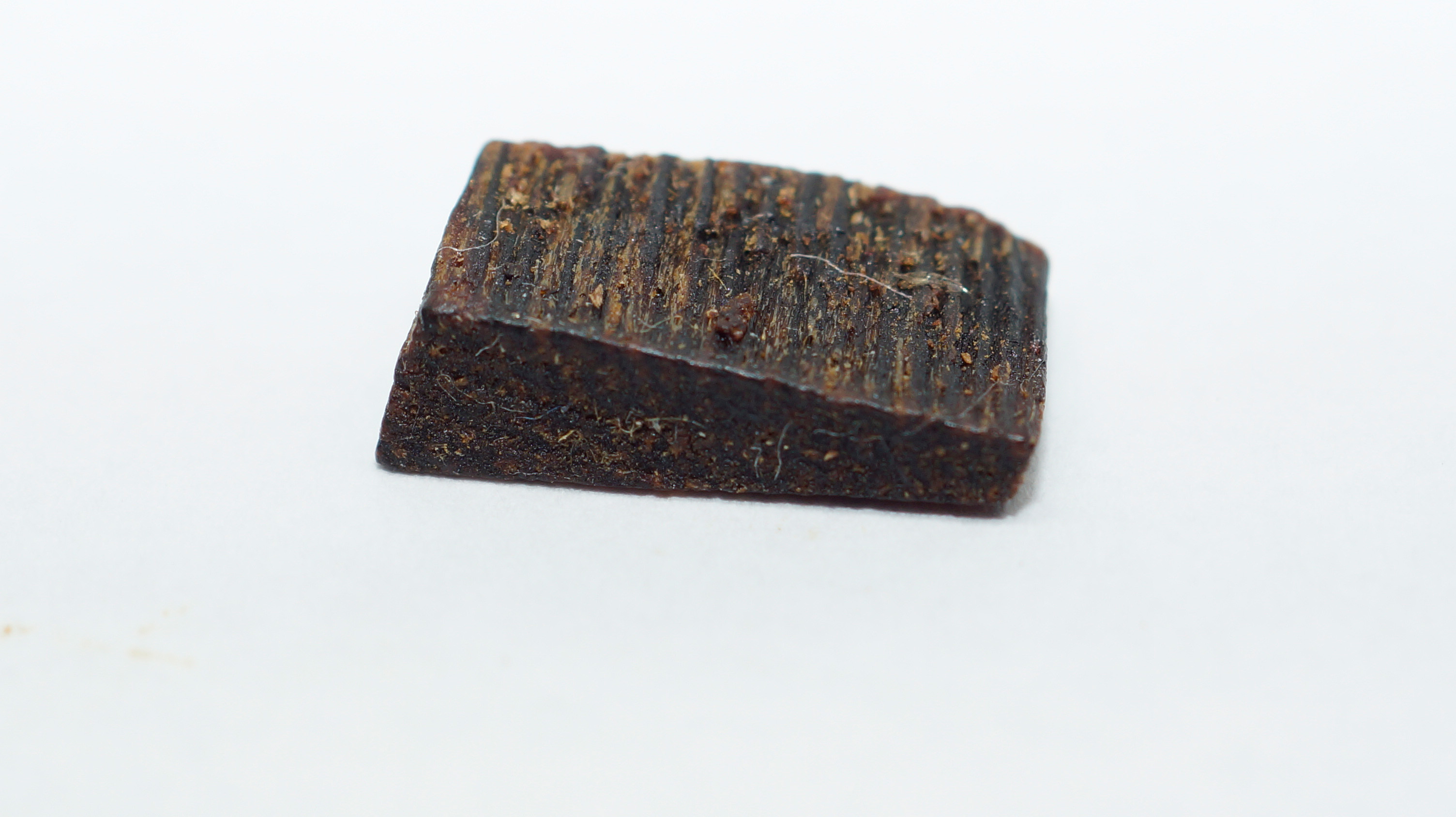 [Ouddict.com] Oud Wood