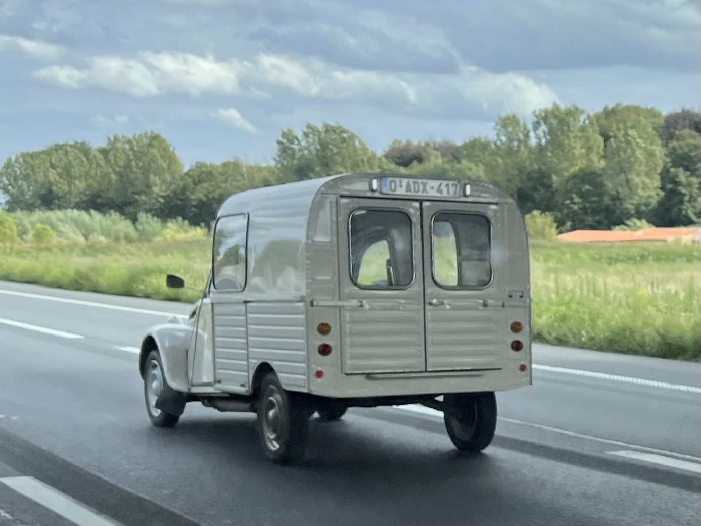 spot2024190.jpg