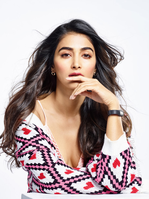 Pooja-Hegde-23