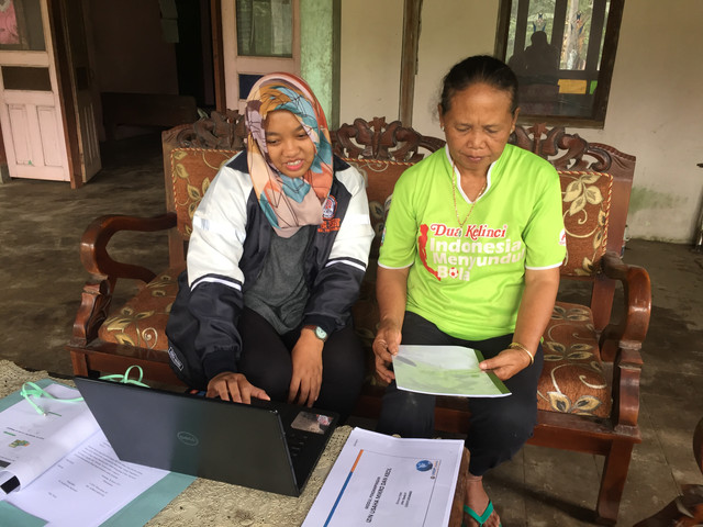 Kegiatan Monodisiplin Pelatihan Penggunaan E-commerce sebagai Media Pemasaran