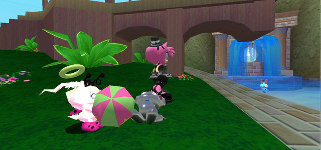 Glimmer-has-fun