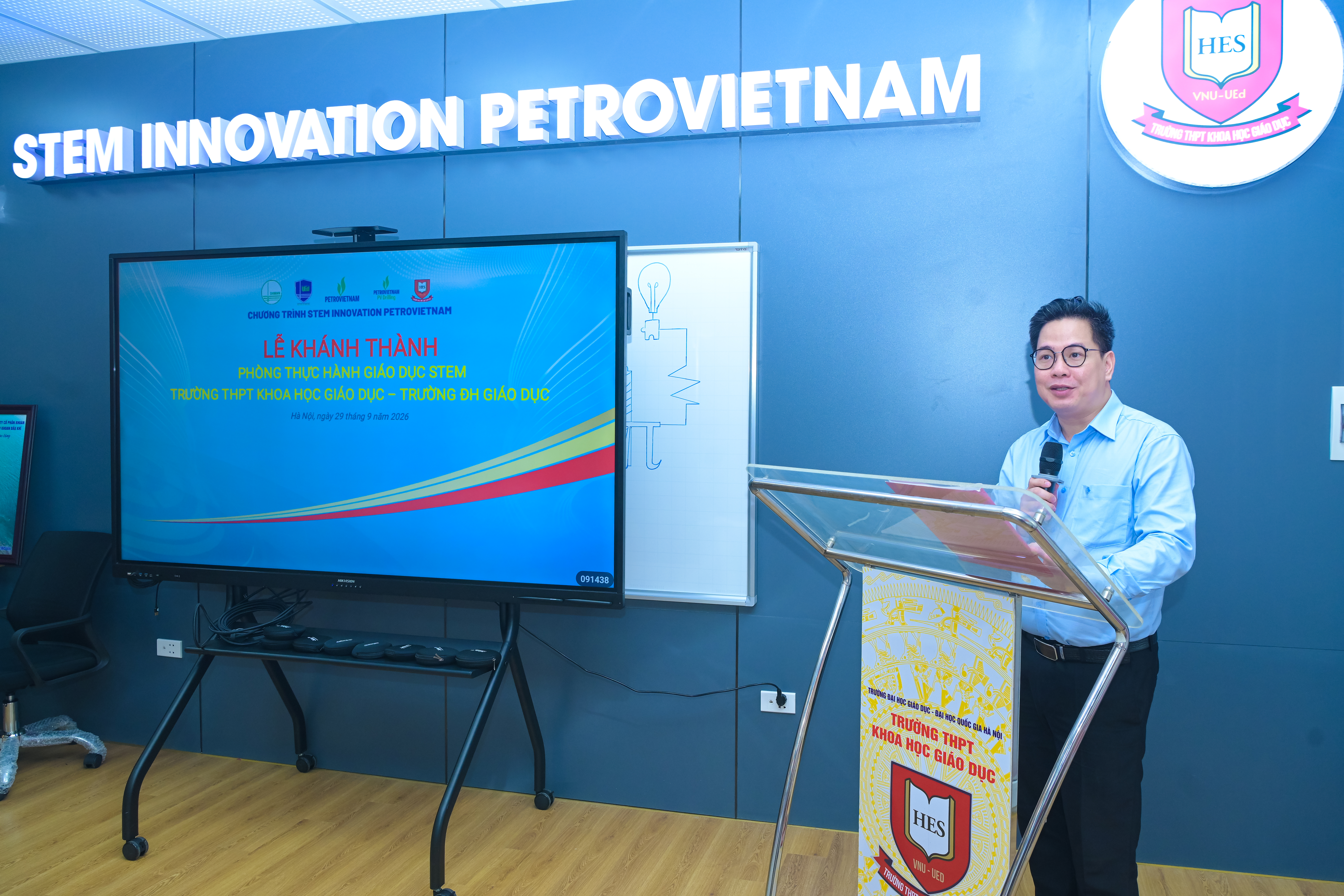 Lễ khánh thành phòng STEM HES 7