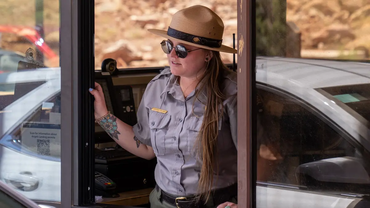 Zion Park Ranger Confronts Cyclists Over Unpaid Entry