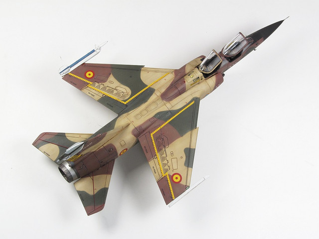 f1 03.jpg