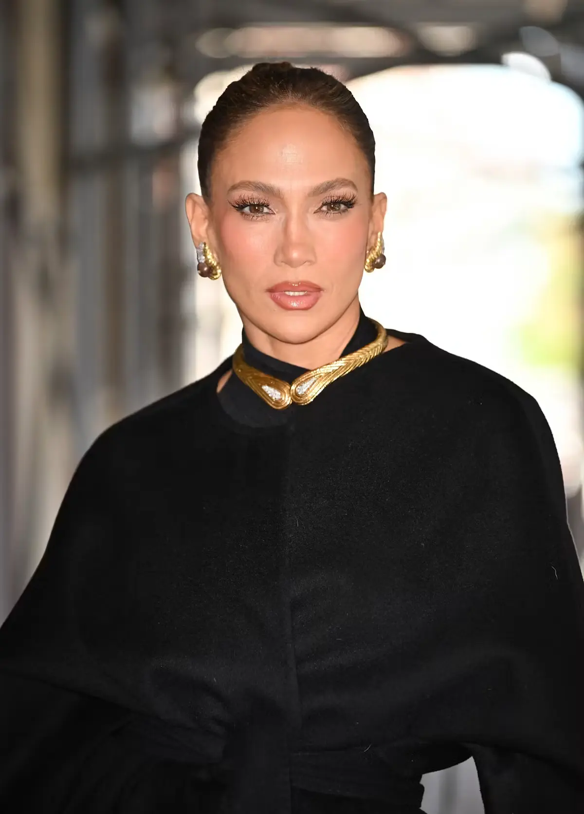 Jennifer Lopez Embraces Romantic Style