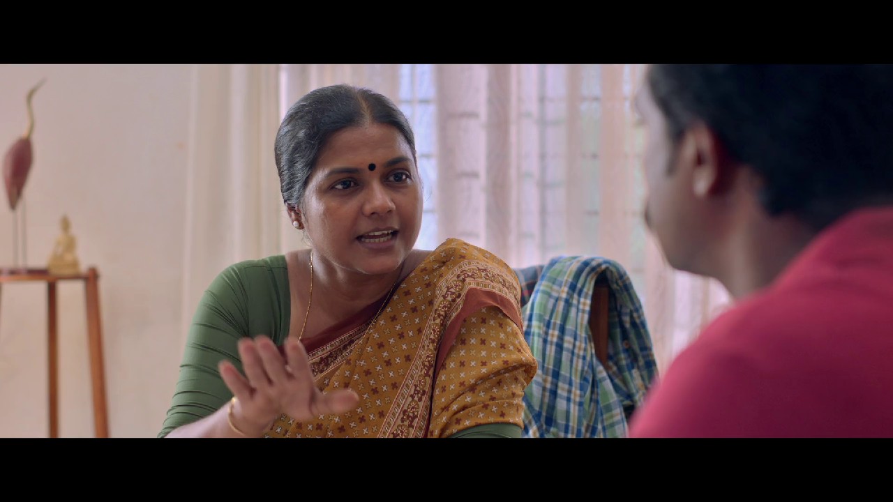 Oru Ronaldo Chithram (2025) WEB-DL Malayalam 1080p AVC DDP 5.1 ESub CineVood.mkv.0002.jpg