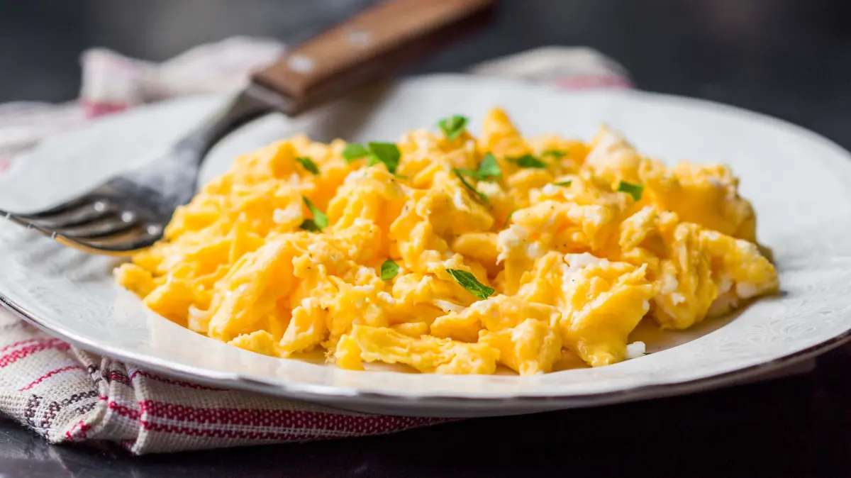 Easy, Diner-Style Scrambled Eggs: The Secret to Moist, Tender Fluff